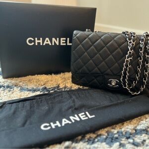 Authentic Jumbo Chanel flap bag